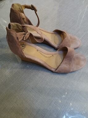 Report Signature Dusty Taupe Suede Wedge Sandals with Ankle Strap Size 11